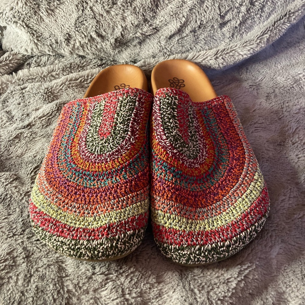 The Sak Bolinas Island Dust Crochet Slip On Clogs Mules Boho Rainbow Stripe 10 - Picture 2 of 8
